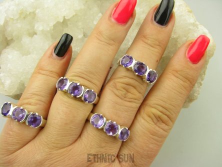 bpee3968 Piękny Lśniący Pierścień Pierścionek Obrączka z ametystami Ametyst - kamień mądrości r.17 SREBRO 925 #