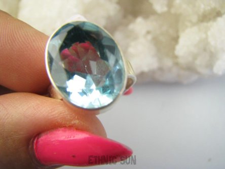 bpee4704 BŁĘKITNE CUDEŃKO  !!! Lśniący Klejnot Klasyczny Pierścień Pierścionek Laboratoryjny BLUE TOPAZ - kamień młodości r.17 Srebro 925 #