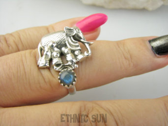 bpe9355 Przepiękny Unikatowy Delikatny Pierścień Pierścionek SŁOŃ na szczęście Labradoryt Spektrolit r.13 Srebro 925