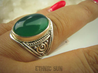 bpe6882 BIŻUTERIA EGZOTYCZNA !!! Przepiękny Delikatny Pierścień Zielony ONYKS - regeneruje SERCE, EGZEMY, PAMIĘĆ r.14 Srebro 925