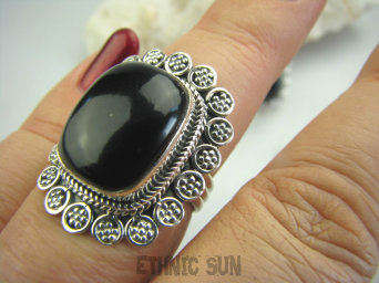 bpe4387 PIEKNY OKAZ !!!  Duży i śliczny Pierścień z onyksem ONYKS regeneruje SERCE, EGZEMY, PAMIĘĆ r.15 Srebro 925 #