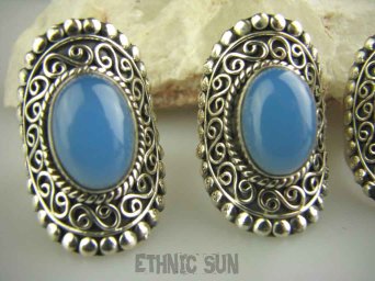 bpe3657 Błękitno - Niebieski CHALCEDON (TARCZYCA) w szerokiej zdobionej oprawie - Piękny Pierścień r.13 Srebro 925 czakra gardła #