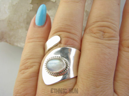 bpe9334 Artystyczny Lśniący Regulowany Pierścień Pierścionek  MOCNO MIENIĄCY SIĘ Kamień Księżycowy r.13, r.14, r.15, r.16, r.17 szeroka obrączka Srebro 925