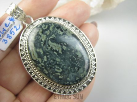 bwe3852 ZIELONA WYSPA !!!! Zabójczo Piękny Duży 21 g !!! Długi 6.1 cm !!! Wisior kojący zielony JASPIS - uspokaja duszę Srebro 925 #