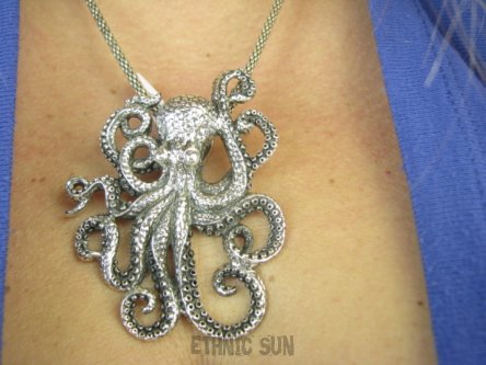 bwe3886 Morskie skarby Figlarna i przepiękna Ośmiornica cudowny DUZY MASYWNY AŻ 34 g !!! WISIOR cały ze srebra Ośmiorniczka - symbolizuje kreatywność SREBRO 925 #