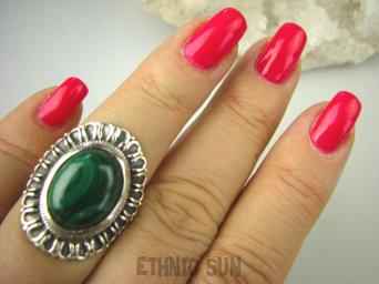 bpe6842 Piękny Egzotyczny Pierścień z Malachitem zielony MALACHIT - pobudza kreatywność r.15 Srebro 925 #