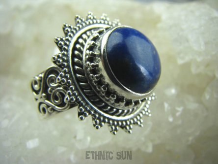 bpe5863 ZAJWISKOWO PIĘKNY Pierścień Granatowy Lapis Lazuli - strażnik prawdy i mądrości r.13 Srebro 925 #