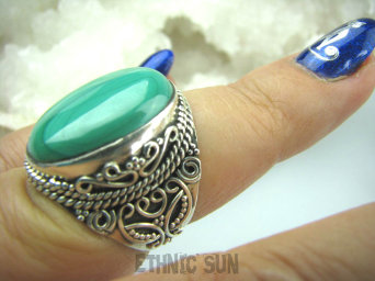 bpe5910 CUDO MALACHIT W ORIENTALNEJ OPRAWIE -  Pierścień zielony MALACHIT - pobudza kreatywność r.14 Srebro 925 #