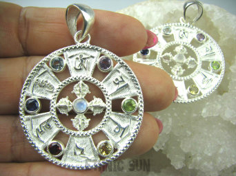 bwee1809 Biżuteria Orientalna !!!  Cudowna Duża MANDALA Amulet Święta Mantra Ochronna OM MANI PADME HUM oraz Krzyż Dorje - Niezniszczalność, CZAKRY Ametyst, Oliwin, Cytryn, Granat, Indygolit, Blue Topaz, Kamień Księżycowy Srebro 925 #