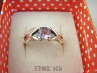 bpee4433 Delikatny śliczny Pierścień Pierścionek szlifowany fioletowy Ametyst kamień mądrości r.18/ r.19 Srebro 925