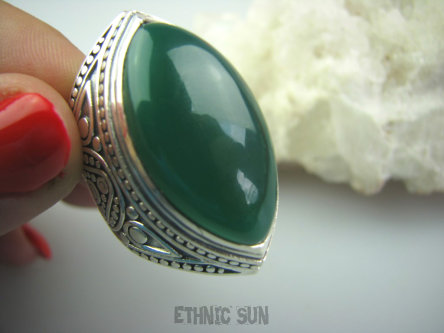 bpe4880 CZARODZIEJSKI OKAZ 21 gramów !!! DUŻY PIERŚCIEŃ ZIELONY ONYKS - SERCE, EGZEMY,PAMIĘĆ r.22 pięknie zdobione Srebro 925 #