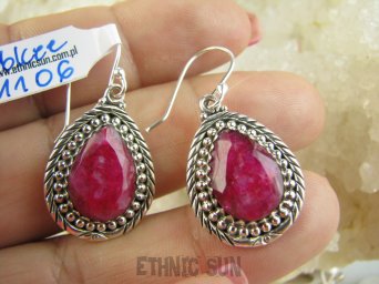 bkee1106 Śliczny wzów LEKKIE LUX większe okazy Kolczyki z dużymi rubinami indyjskimi RUBIN Rubiny Srebro 925