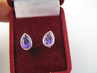 bkee940 Klasyczne Krople Kolczyki na Sztyft Fioletowy Ametyst - kamień mądrości Lśniące Srebro 925