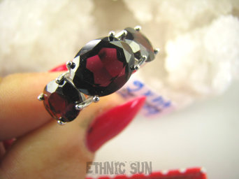 bpee4116 NAJWYŻSZA Klasa kamienia Piękny elegancki Pierścionek Pierścień Bordowo-czerwone DUŻE  Granaty - kamienie namiętności r.13 Granat SREBRO 925 #