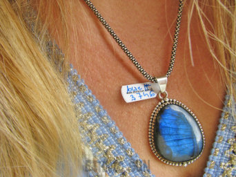 bwe3746 NIEBIESKO GRANATOWY Wisior Zawieszka LABRADORYT Spektrolit - kamień Zorzy Polarnej lśniące SREBRO 925 #