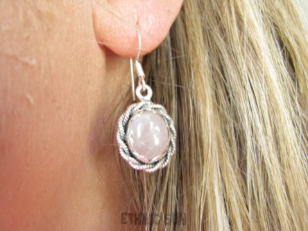 bke1223 Śliczne  Delikatne Lekkie Kolczyki Kwarc Różowy kamień mocnego serca zdobione Srebro 925 Biżuteria egzotyczna