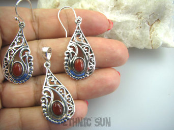kpl5 Orientalne Skarby !!! Egzotyczny Komplet Ażurowe Kolczyki i Wisior czerwony Onyks - kamień zadaniowy Srebro 925