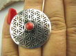 bpe4093 Duży obracający się KWIAT ŻYCIA - SILNY AMULET OCHRONNY !!!! Ażurowy Pierścień naturalny KORAL r.14 SREBRO 925 # - 10