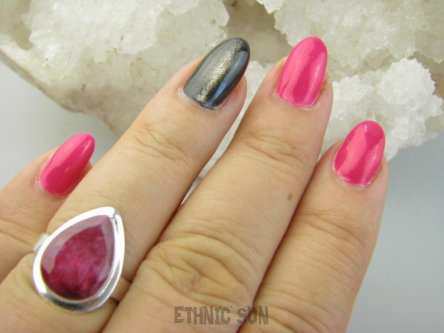 bpee4410 RUBINOWY Śliczny Delikatny Pierścień Rubin Indyjski w lśniącej oprawie Rubiny r.15 Srebro 925