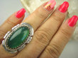 bpe7837 PIĘKNY OKAZ !!!  Duży i śliczny Pierścień Zielony ONYKS regeneruje SERCE, EGZEMY, PAMIĘĆ r.18 Srebro 925 # - 2