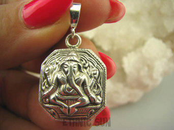 bwe2812 Święty AMULET GANESZ Ganesh - Bóg Obfitości, Powodzenia, Opiekun Dzieci - Wisior cały ze Srebra SREBRO 925