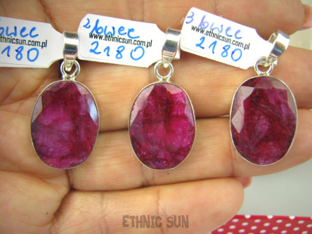 bwee2180 LŚNIĄCY Delikatny Wisior SZLIFOWANY RUBIN INDYJSKI w klasycznej oprawie Rubiny kamienie miłości Srebro 925