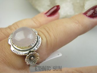 bpe9526 Różowo pastelowe Cudo Pierścień Pierścionek z Kwracem Rózowym Kwarc Rózowy kamień mocnego serca r.18 Srebro 925 #