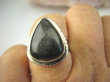 bpe8494 Cudowny Pierścionek Pierścień OBSYDIAN CZARNY mieniący się na srebrny - chroni przed zawiścią, „złym spojrzeniem” i przed pechem r.17 Srebro 925 # - 5