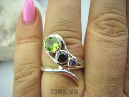 bpee2820 Finezyjny Lśniący Delikatny Pierścień Granaty, Ametyst, Oliwin Perydot r.17 SREBRO 925 #