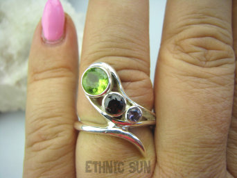 bpee2820 Finezyjny Lśniący Delikatny Pierścień Granaty, Ametyst, Oliwin Perydot r.17 SREBRO 925 #