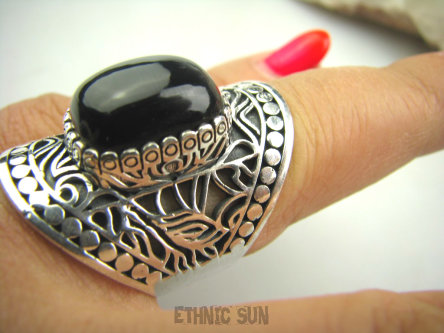 bpe4738 EGZOTYCZNY KLEJNOT - Piękny Duży Pierścień ONYKS -  regeneruje SERCE, EGZEMY, PAMIĘĆ r.18 SZEROKA OBRĄCZKA Srebro 925 #