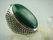 bpe4490 Duży 17 gramów !!!  Wspaniały Egzotyczny Duży Pierścień naturalny Malachit - pobudza kreatywność r.21 Srebro 925 # - 8