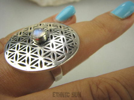 bpe6385 Duży obracający się Pierścień KWIAT ŻYCIA - SILNY AMULET OCHRONNY !!!! Ażurowy Pierścień Biały Kamień Księżycowy r.16 SREBRO 925 #