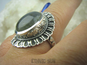 bpe5902 OKSYDOWANY MELONIK !!!  Duży i Piękny OKAZ Pierścień srebrzysto szary Labradoryt Spektrolit - kamień Zorzy Polarnej r.22 Srebro 925 #