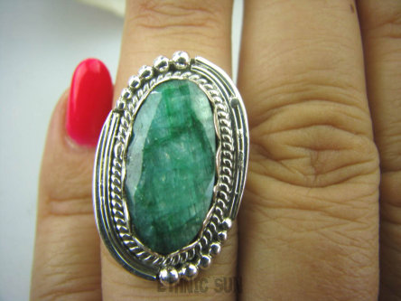 bpee3358 Szmaragdowy CUDOWNY Pierścień zielony Szmaragd Indyjski w orientalnej oprawie Szmaragdy r.13/ r.14 Srebro 925 #