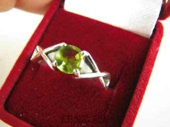 bpee4182 Delikatny śliczny Pierścień Pierścionek naturalny Oliwin Peridot - kamień Szczęścia r.17 Srebro 925