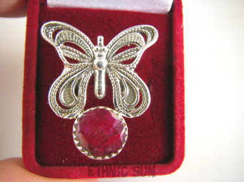 bpee4176 CUDO Filigran ! Ażurowy MOTYL - Symbol Miłości Szczęścia i Radości Pierścień, Pierścionek  Rubin Indyjski r.14 Srebro 925