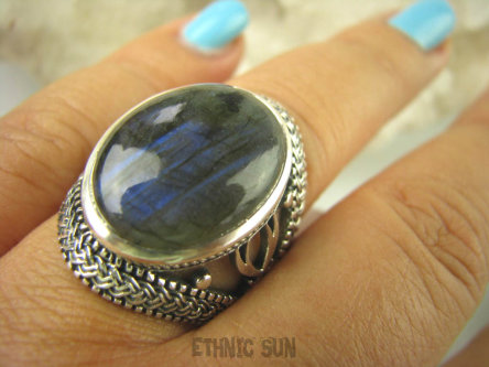 bpe6361 Egzotyczny Pierścień Granatowy Szary Z GRANATOWYMI PASMAMI LABRADORYT Spektrolit - kamień Zorzy Polarnej r.21/ r.22 ażurowa obrączka SREBRO 925 #