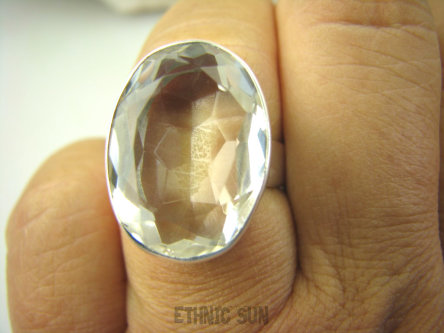 bpee3855 WSPANIAŁY KLASYCZNY OKAZ Odpromiennik zdobi leczy chroni Lśniący Pierścień Kryształ Górski r.16 Srebro 925 #