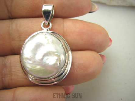 bwee2257 RARYTAS naturalna biała ale opalizująca wielobarwna duża PERŁA BIWA Elegancki Wisior z DUŻA perłą Srebro 925 #