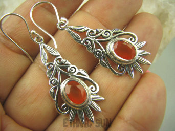 bkee901 Długie 4.8 cm, Lekkie, Ażurowe Drapieżne Kolczyki Czerwony Onyks - kamień chroniący związki i małżeństwa Srebro 925