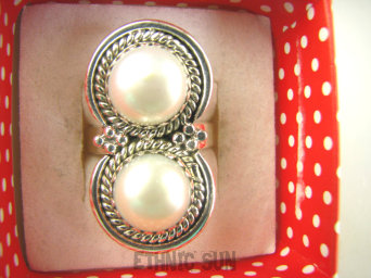 bpee4119 ŚLICZNY śnieżny bałwanek  LŚNIĄCY Pierścień Pierścionek hodowlane prawdziwe śnieżnobiałe PERŁY PERŁA r.17 Srebro 925 #