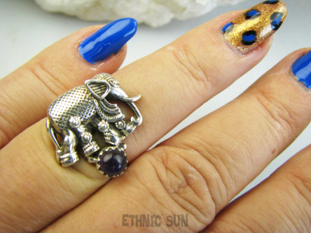 bpe9439 Przepiękny Unikatowy Delikatny Pierścień Pierścionek SŁOŃ na szczęście Ametyst r.15 Srebro 925