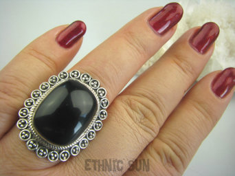 bpe4391 PIĘKNY OKAZ !!!  Duży i śliczny Pierścień z onyksem ONYKS regeneruje SERCE, EGZEMY, PAMIĘĆ r.17/ r.18 Srebro 925 #