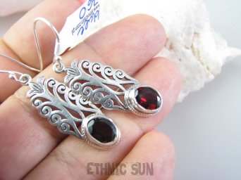 bkee760 LIŚĆ PAPROCI !!!! Długie 4.5 cm i LEKKIE Ażurowe Kolczyki z granatami Szlachetne Granaty Srebro 925