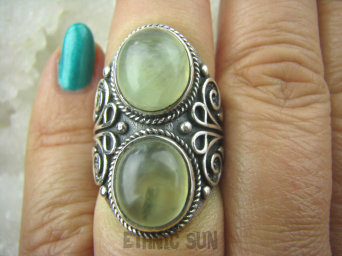 bpe5764 Śliczny Pierścień z naturalnym Prehnitem PREHNIT - Czakra Serca r.13 szeroka zdobiona obrączka Srebro 925 #