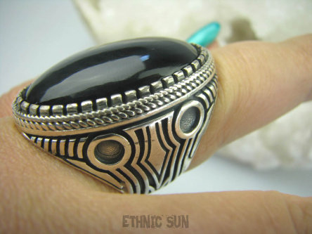 bpe5852 Niezwykły MASYWNY 20 GRAMÓW !!!! Bogato zdobiony Pierścień naturalny CZARNY ONYKS SERCE, EGZEMY,PAMIĘĆ r.18 Srebro 925 #