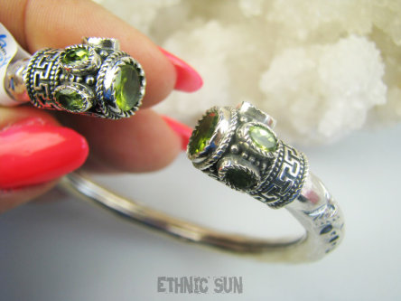 bb3924 Ależ piękna !!! LUKSUSOWA PIĘKNOŚĆ !!! Rzadki kamień Oliwin CUDOWNA DUŻA 29G Orientalna Otwarta Bransoleta Bangla szlifowany Oliwin Perydot Srebro 925 #