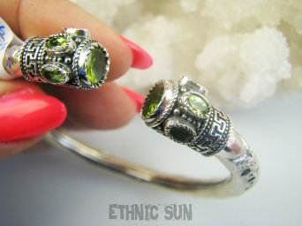 bb3924 Ależ piękna !!! LUKSUSOWA PIĘKNOŚĆ !!! Rzadki kamień Oliwin CUDOWNA DUŻA 29G Orientalna Otwarta Bransoleta Bangla szlifowany Oliwin Perydot Srebro 925 #