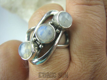 bpe5828  Śliczny Finezyjny MASYWNY Podłużny Pierścień Kamień Księżycowy r.19 Srebro 925 #